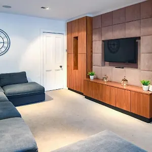 The Gillygate Gathering - Centre - Sleeps Up To 18 Apartment York