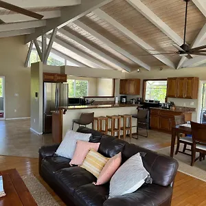 Ocean Views, Indoor And Outdoor Brilliance! Villa Haleiwa