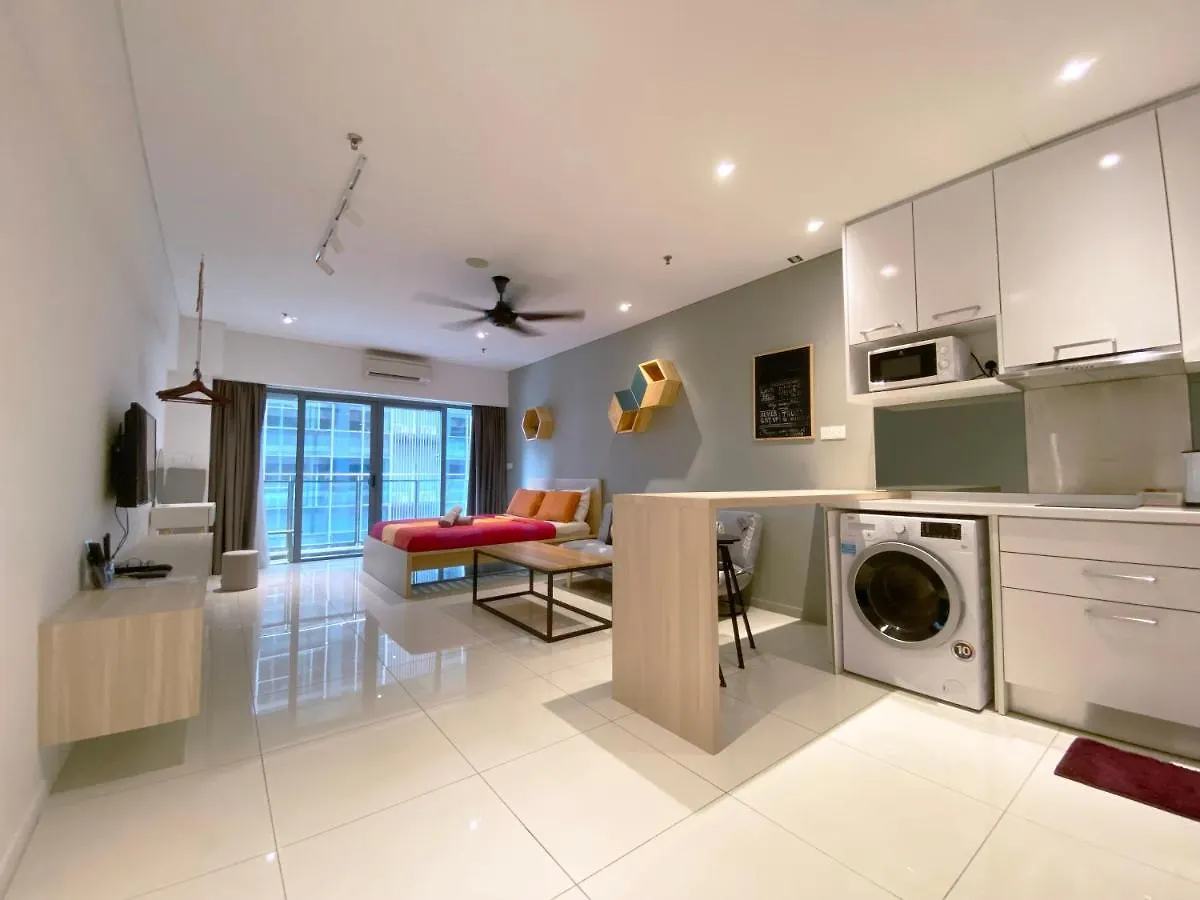 Mercu Summer Suite Klcc @ Penguin Homes Apartment
