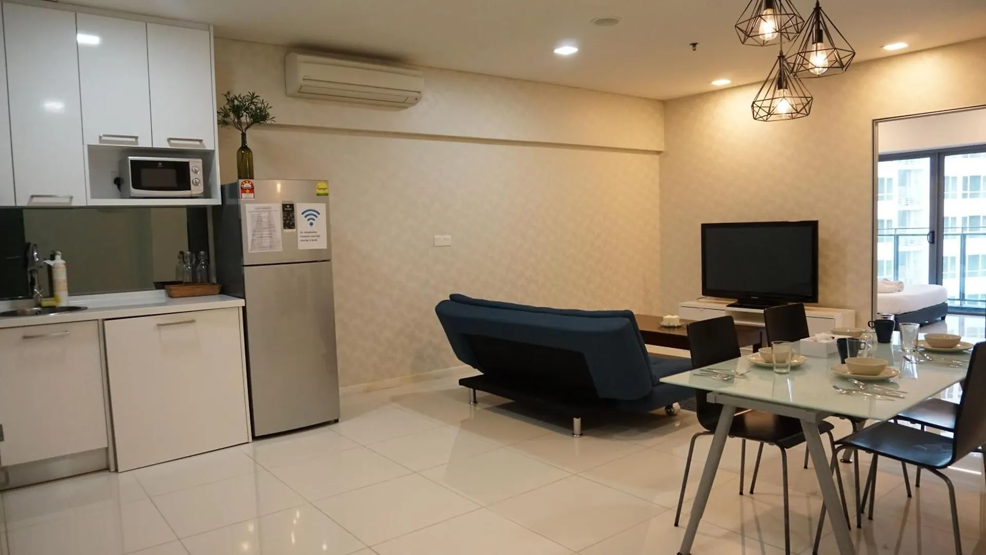 Mercu Summer Suite Klcc @ Penguin Homes Apartment